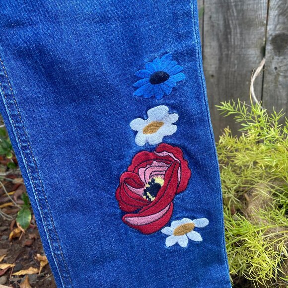 Boden Cavendish Girlfriend Floral Embroidery Jeans – Size 8P – Like New! - Picture 1 of 11